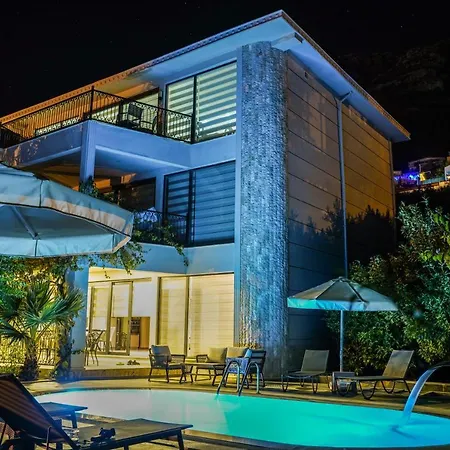 Cozy Kalkan With Private Pool & Sea Views ヴィラ *
