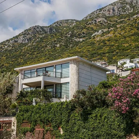 Вилла Cozy Kalkan With Private Pool & Sea Views