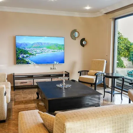 Cozy Kalkan With Private Pool & Sea Views *
